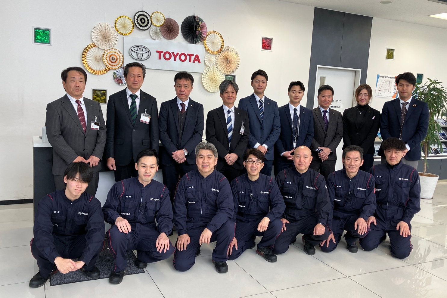 住之江店のスタッフ集合写真