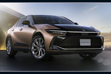 CROSSOVER Z（2.5Lハイブリッド車）